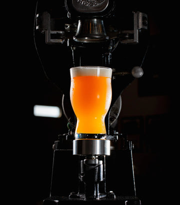 Revolution Beer Glass 16.0 oz HUF099-012